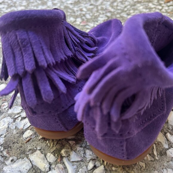 Minnetonka Kids Fringe Moccasin Boots Purple Suede Size 4 - Picture 3 of 9